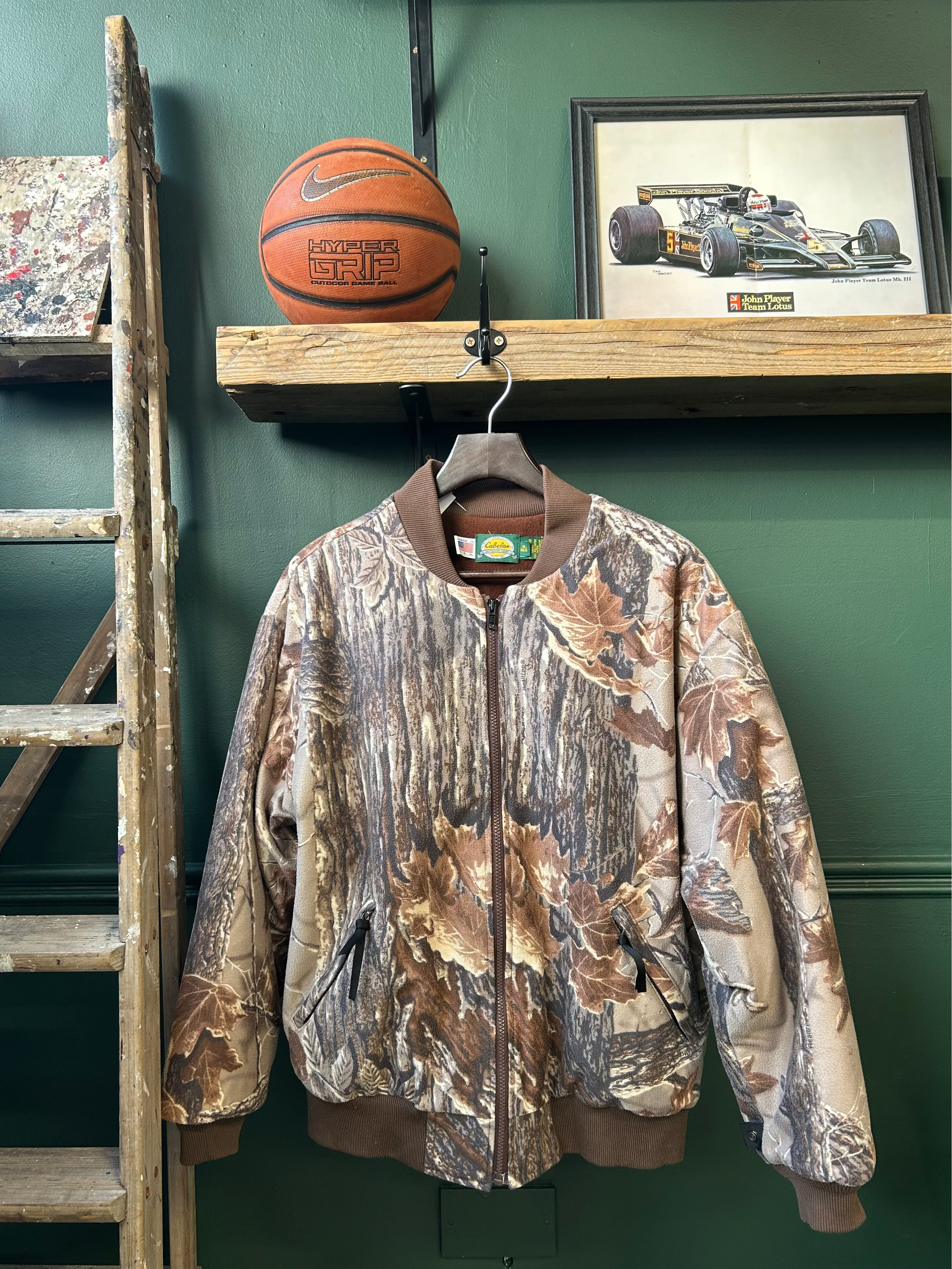 CABELAS REAL TREE BOMBER JACKET