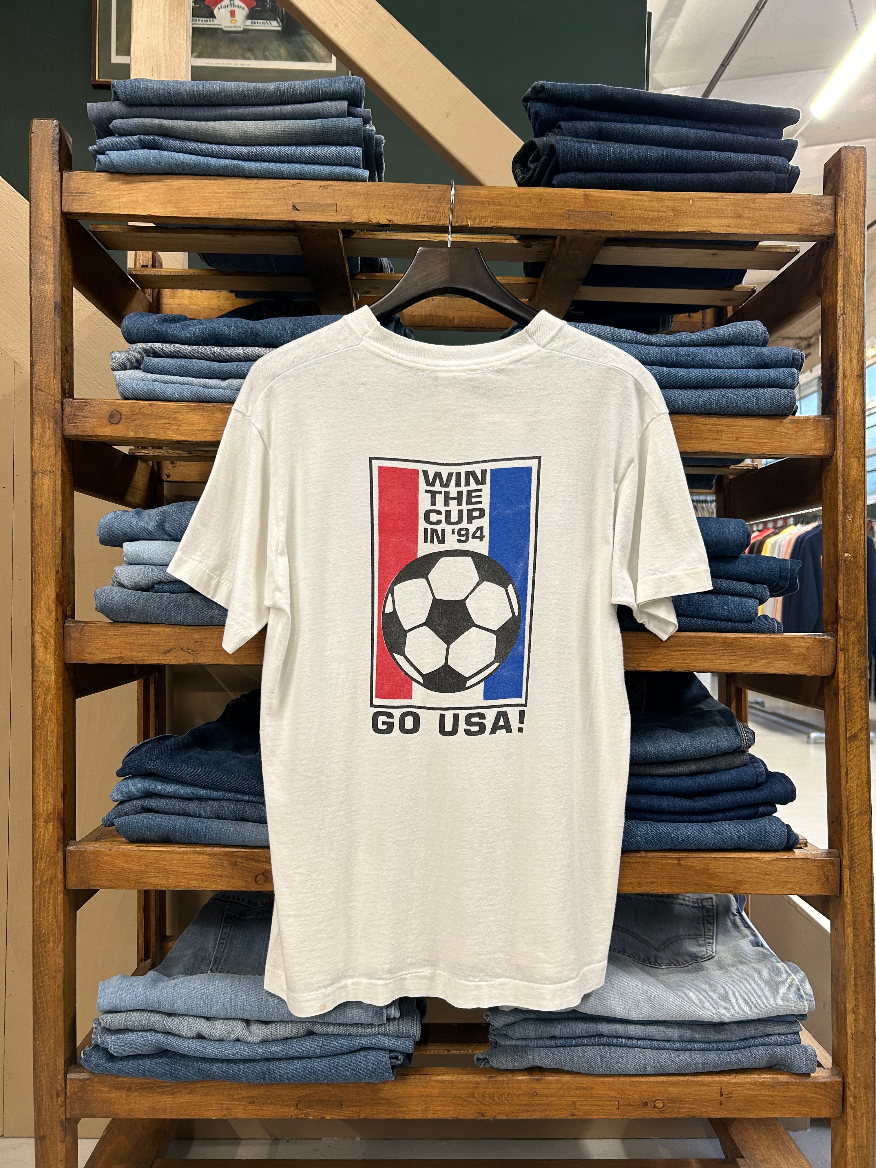1994 USA FOOTBALL T-SHIRT