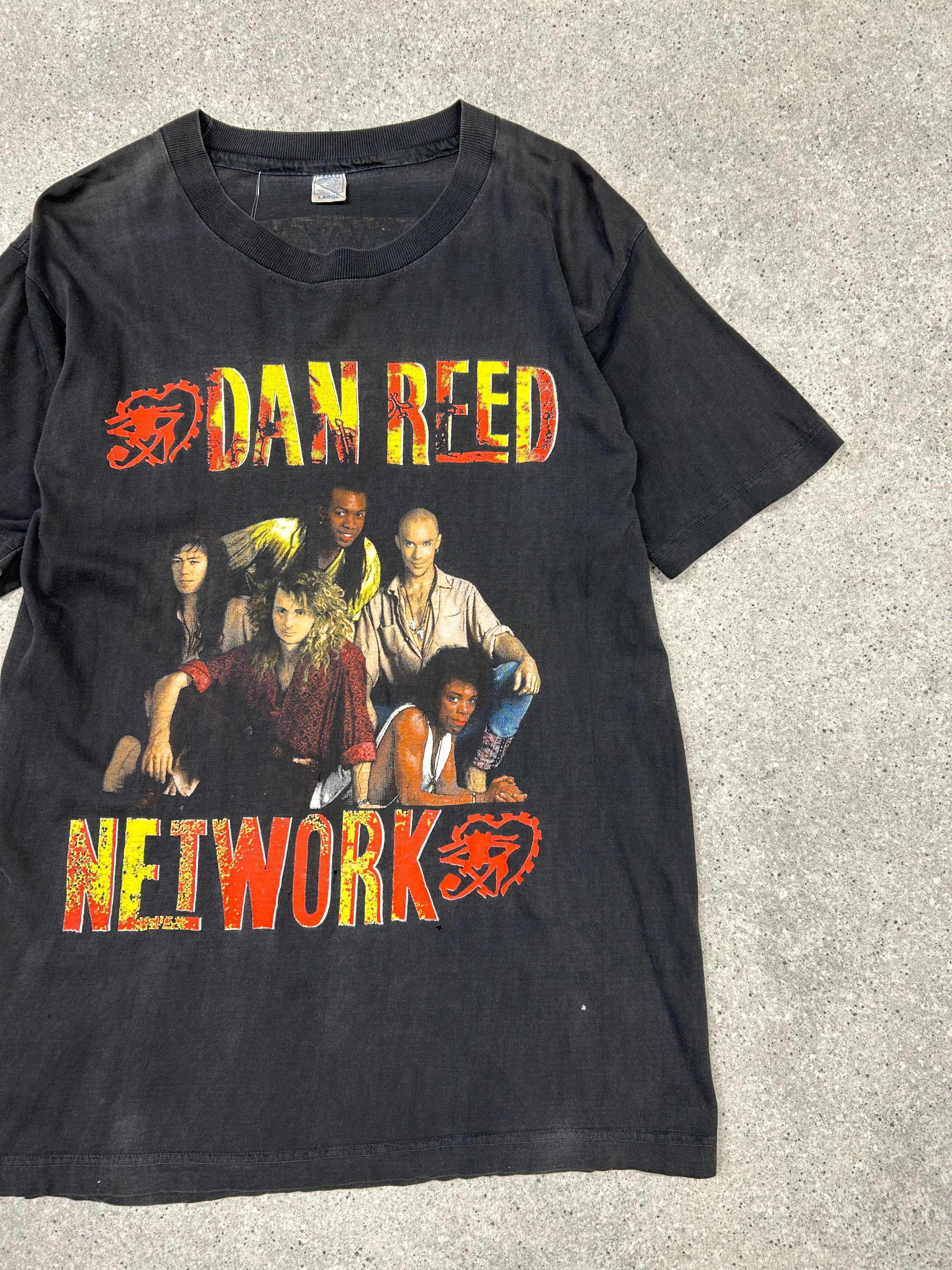 VINTAGE 1990'S BAND T SHIRT