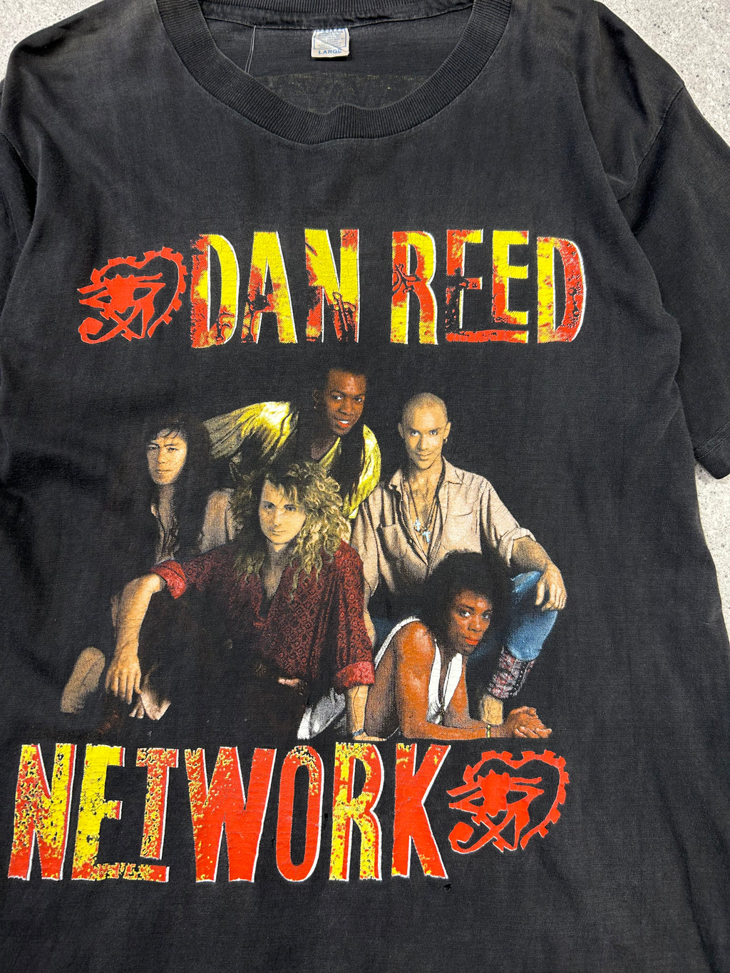 VINTAGE 1990'S BAND T SHIRT