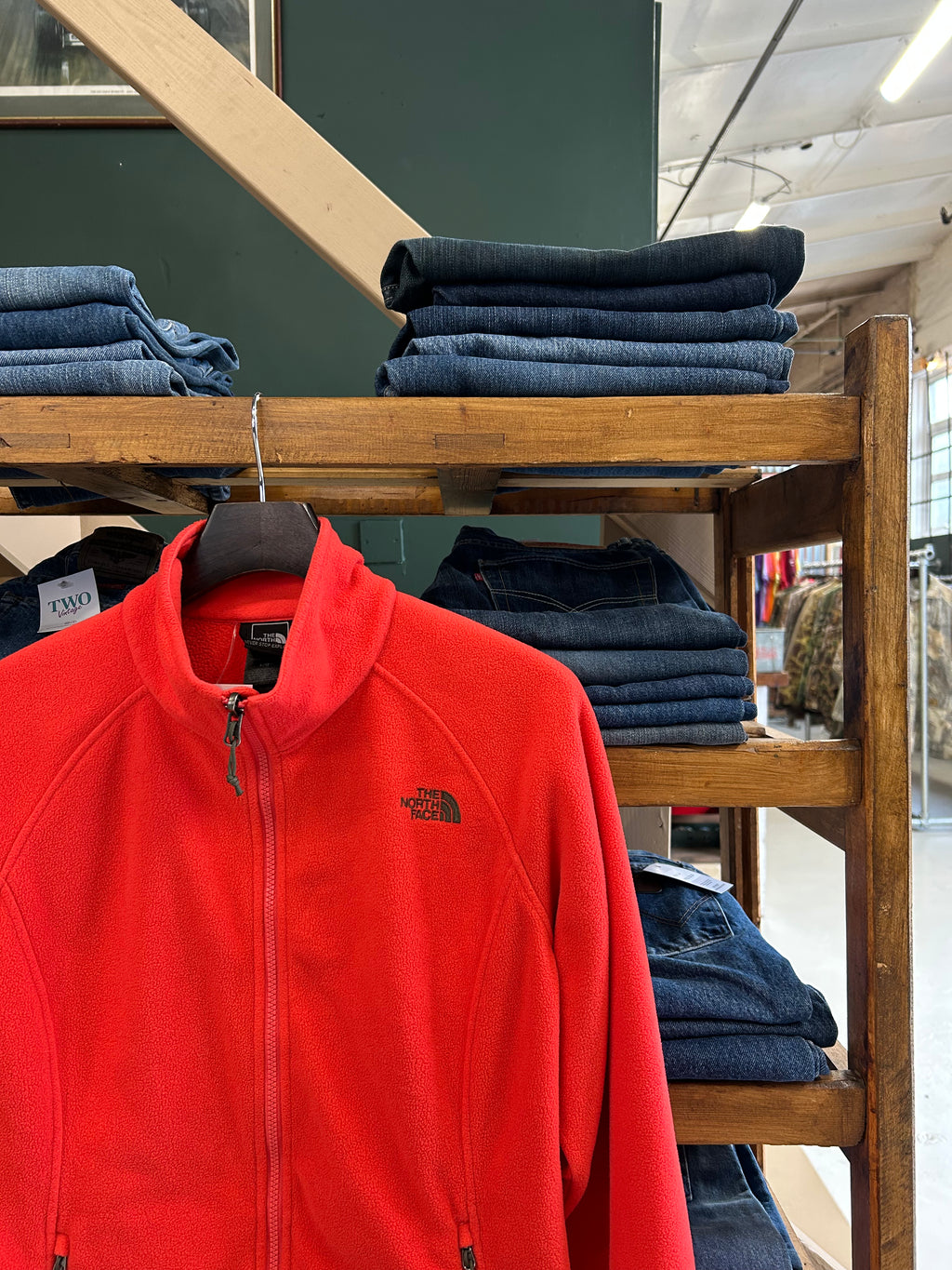 THE NORTHFACE ORANGE FLEECE