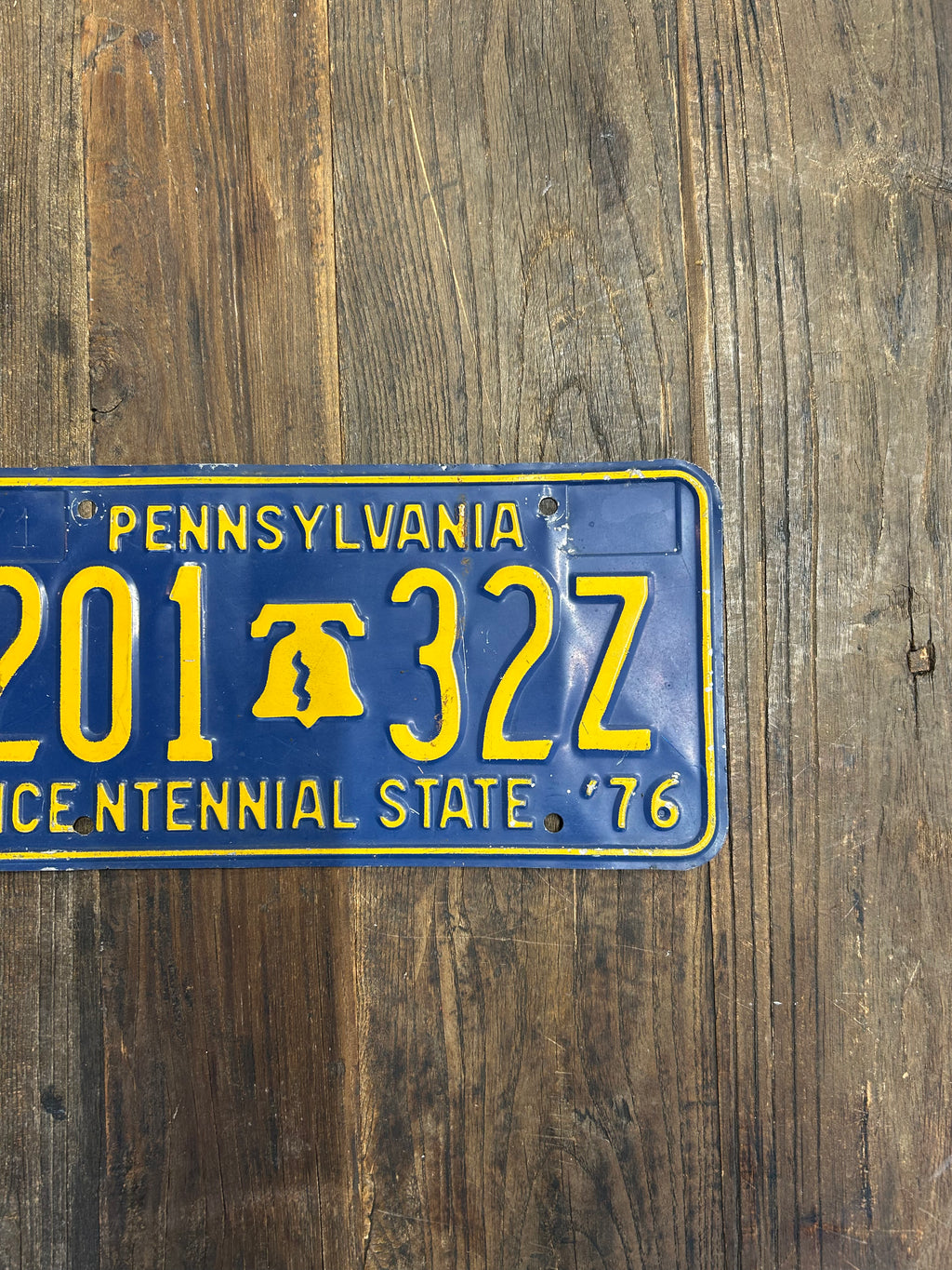 VINTAGE 1976 USA LICENSE PLATE